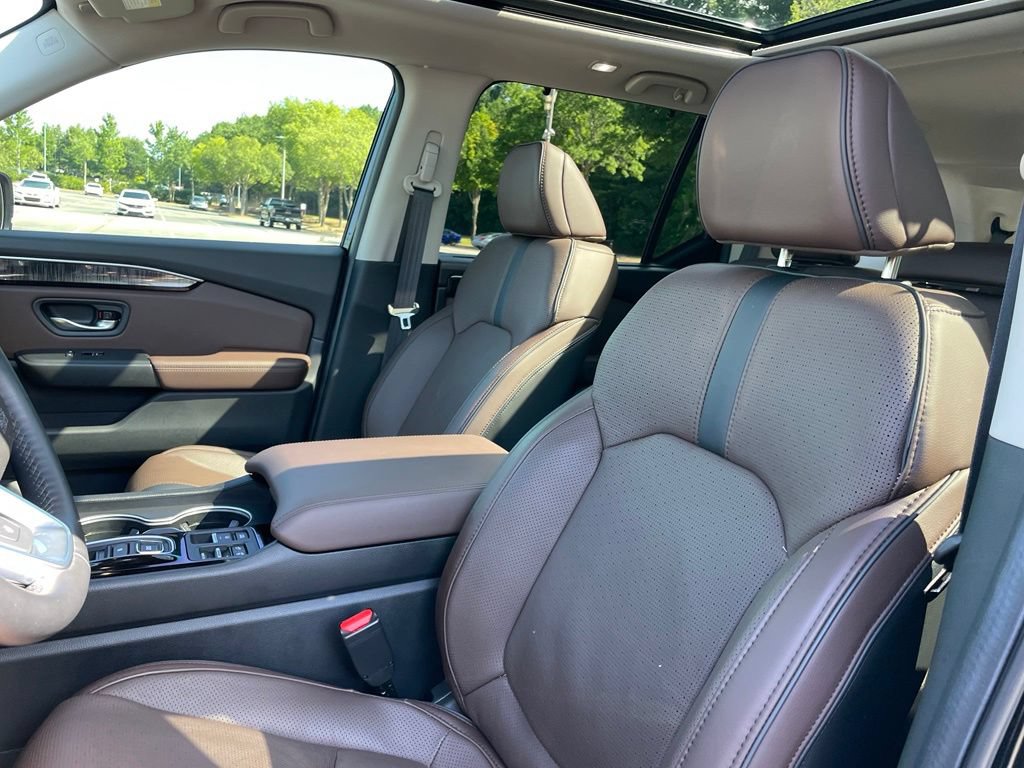 Used 2025 Honda Pilot Elite image 29