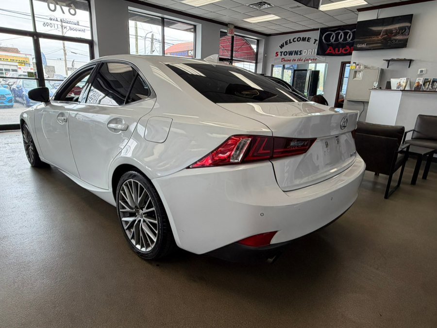 Used 2014 Lexus IS 250 w/ Premium Package RWD image 9