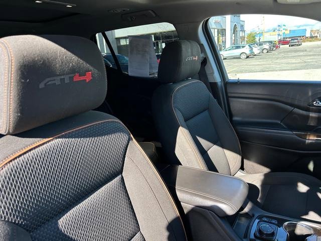 Used 2023 GMC Acadia AT4 image 32