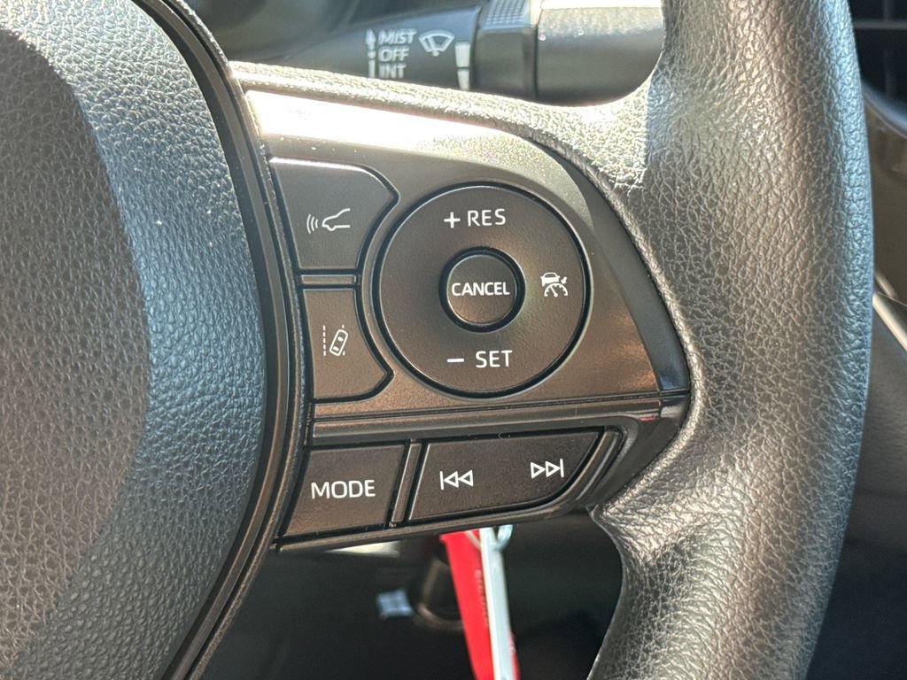 Used 2022 Toyota Corolla LE FWD image 27
