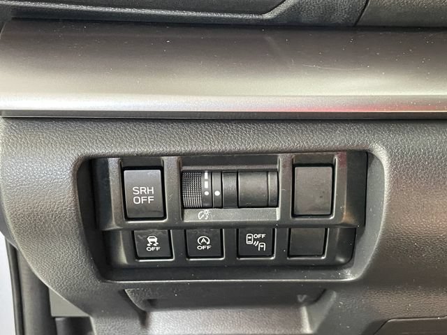 Used 2020 Subaru Crosstrek 2.0i Limited w/ Moonroof Package w/Navigation AWD/4WD image 15