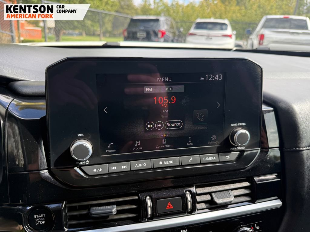 Used 2025 Nissan Pathfinder SV image 29