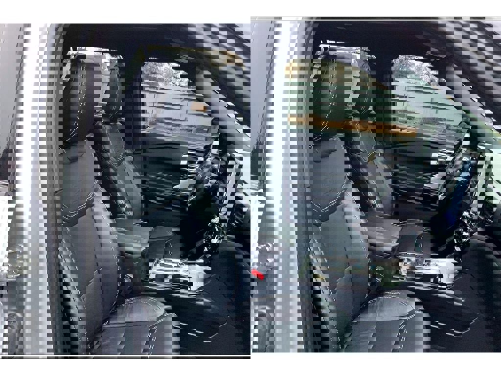 Used 2024 Ford Explorer ST w/ Equipment Group 401A image 8