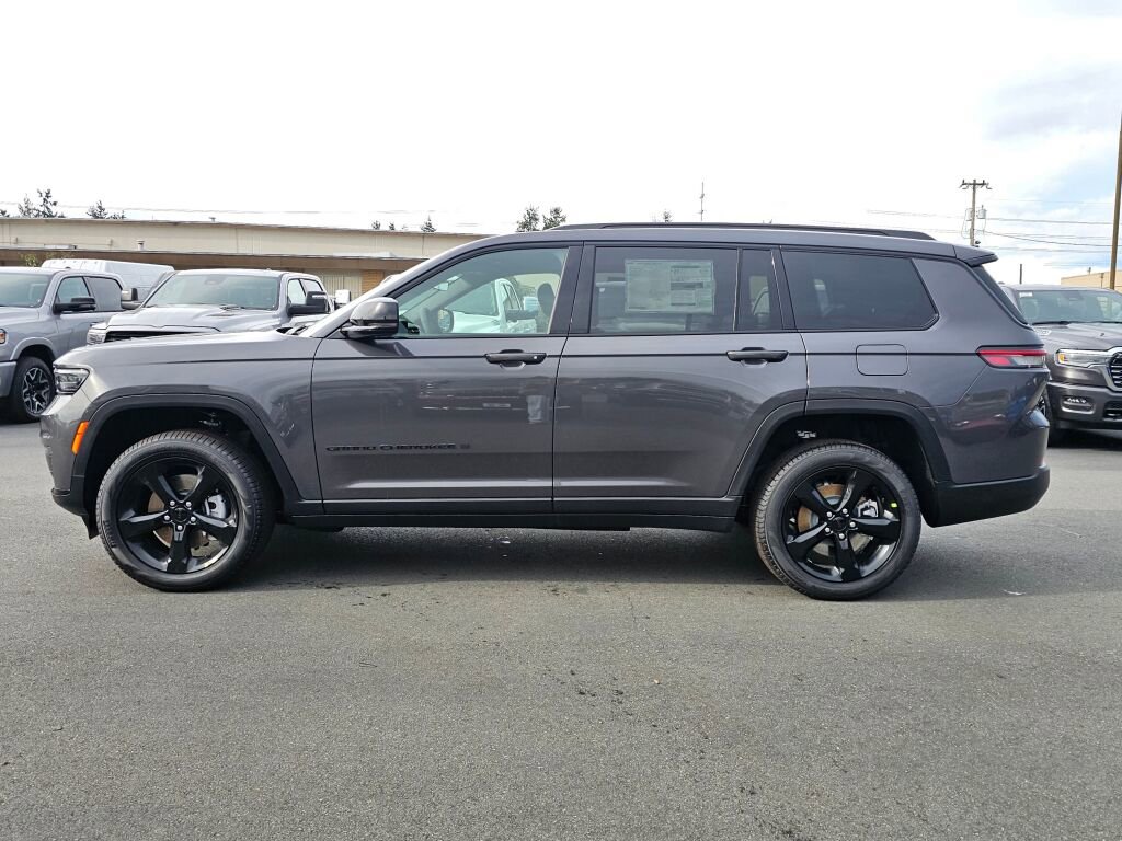 New 2025 Jeep Grand Cherokee L Limited w/ Black Appearance Package image 5