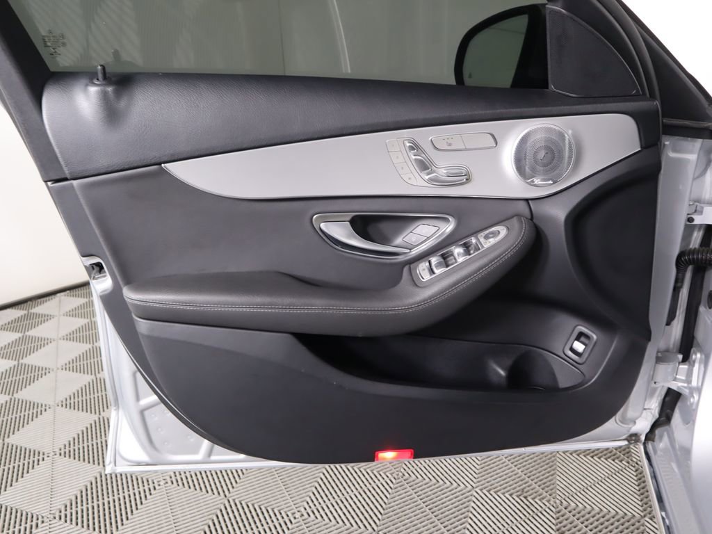 Used 2020 Mercedes-Benz C 300 Sedan image 24
