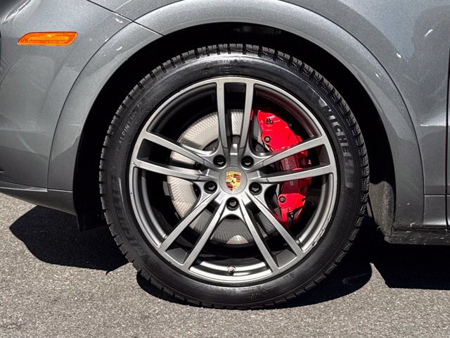 Used 2021 Porsche Cayenne GTS AWD/4WD image 11