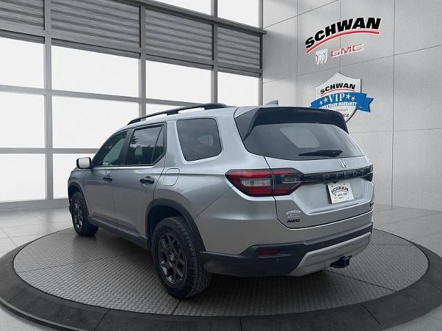 Used 2025 Honda Pilot TrailSport image 6