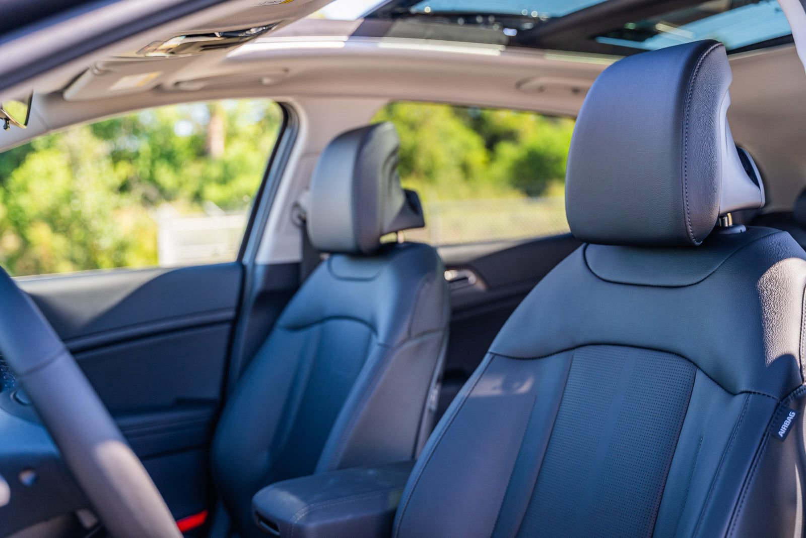 New 2026 Kia Sportage EX w/ EX Panorama Roof Package image 16