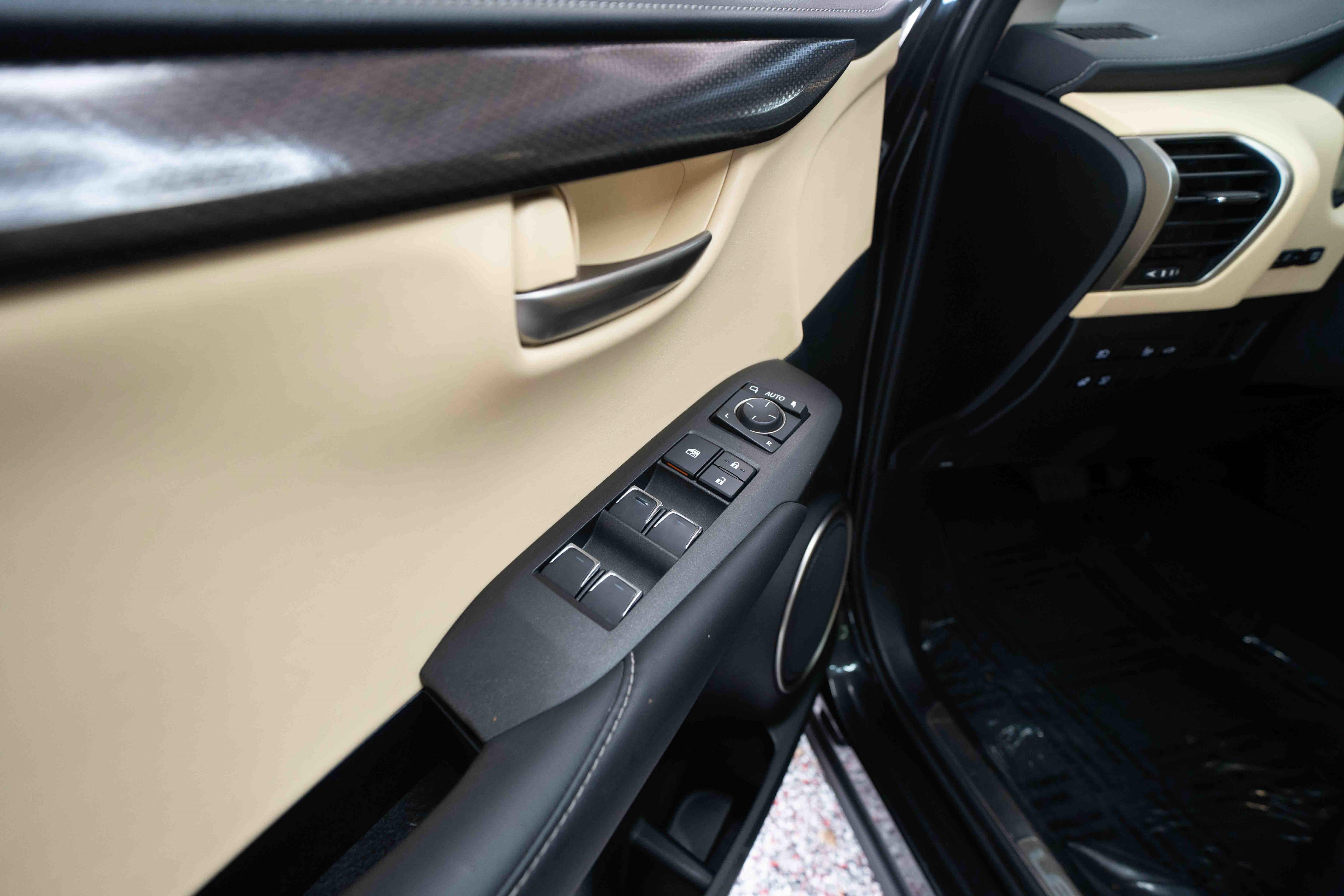 Used 2021 Lexus NX 300h AWD w/ Premium Package image 7