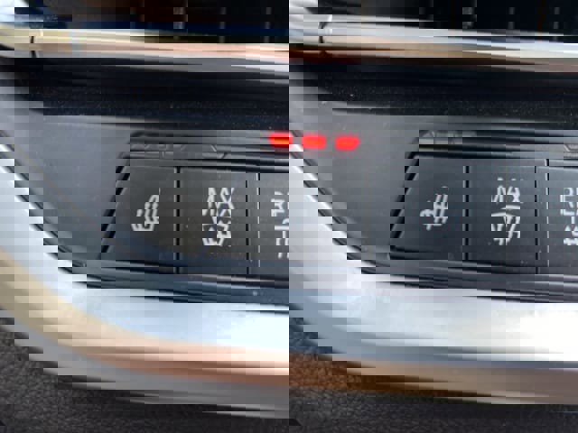 Used 2021 BMW 330i xDrive Sedan w/ Convenience Package image 32