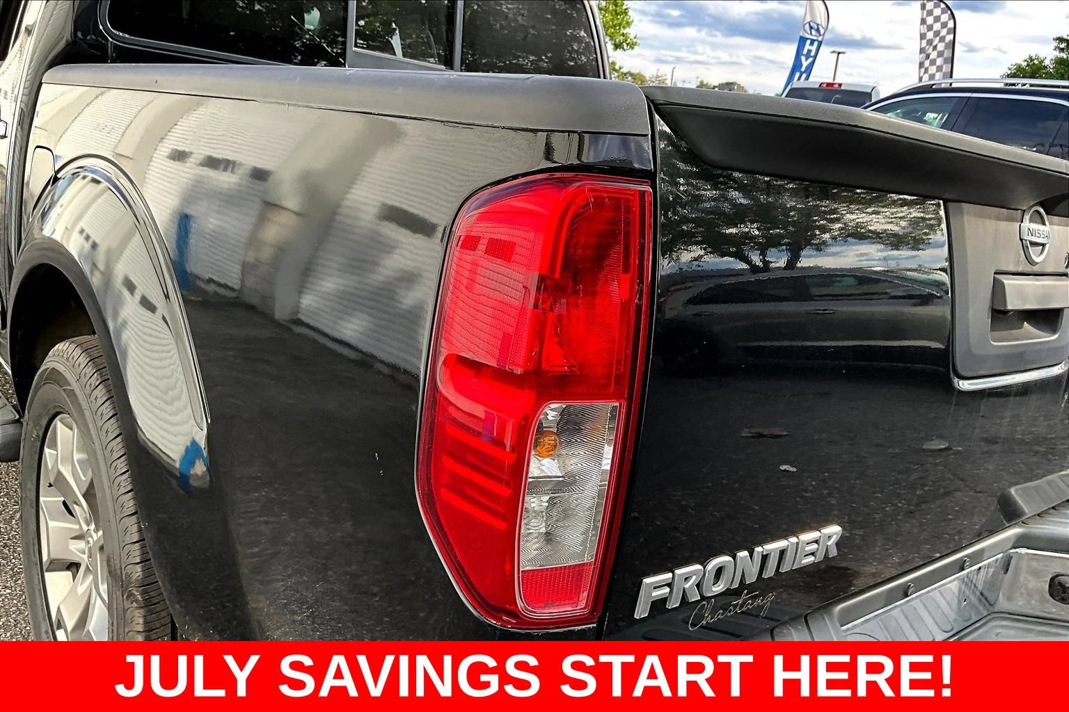 Used 2019 Nissan Frontier SL RWD image 29