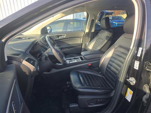 Used 2024 Ford Edge SEL image 3