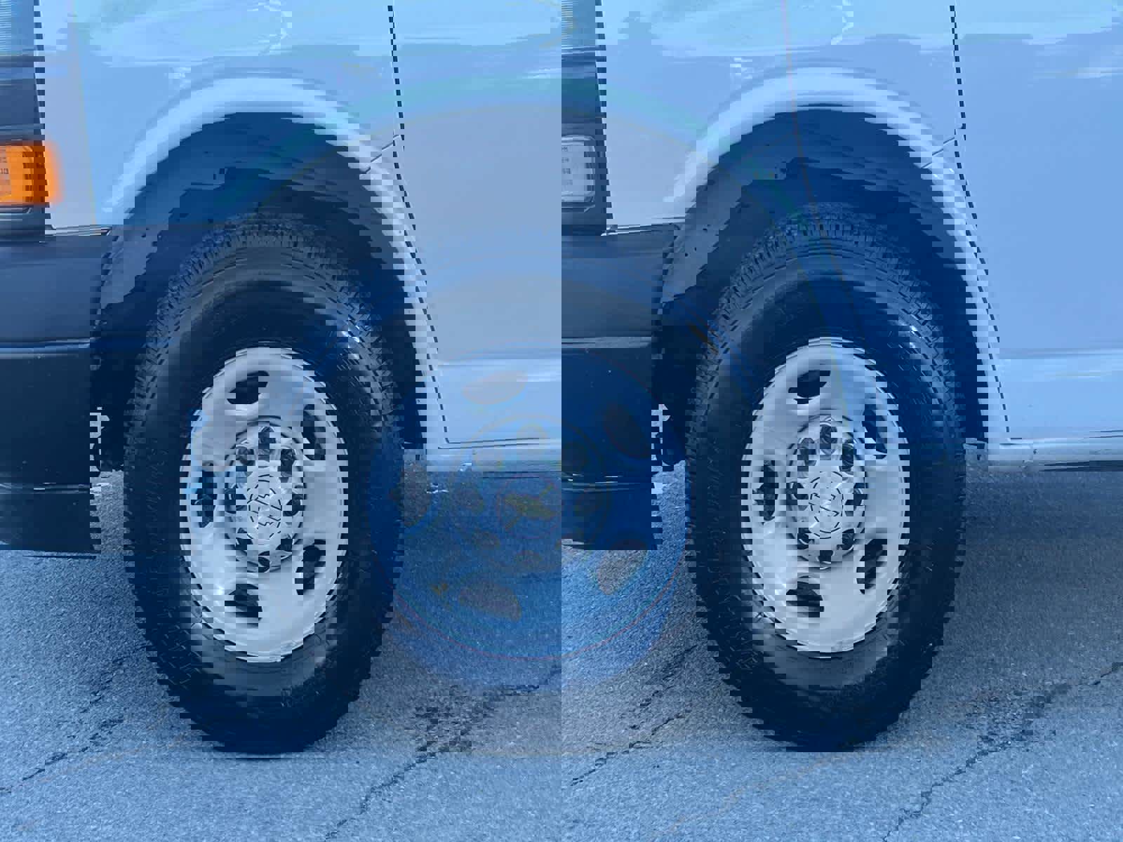 Certified 2024 Chevrolet Express 3500 w/ Driver Convenience Package image 11