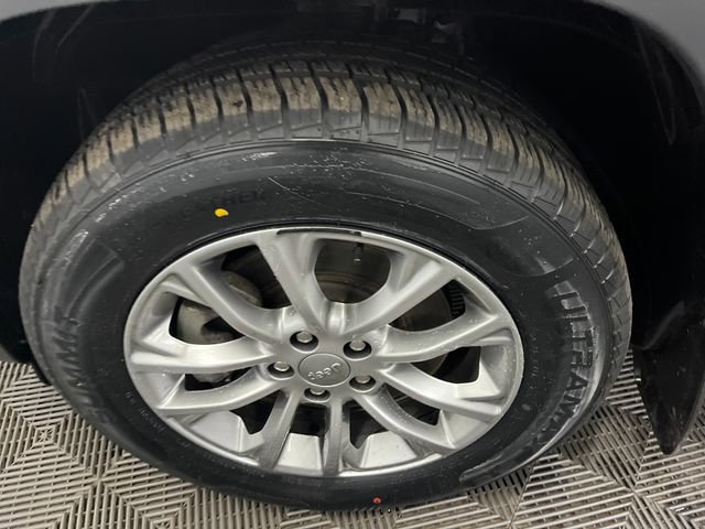 Used 2022 Jeep Cherokee Latitude Lux AWD/4WD image 33