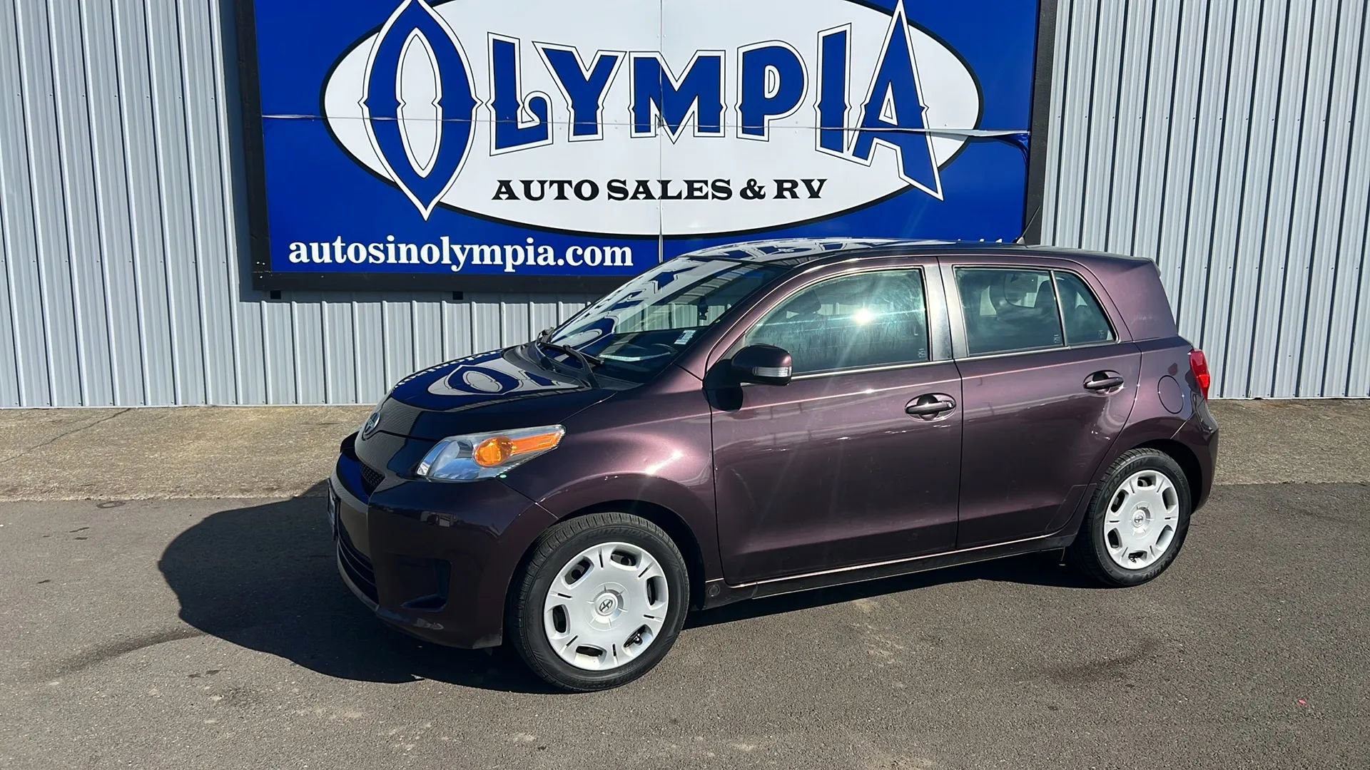 Used 2012 Scion xD image 1
