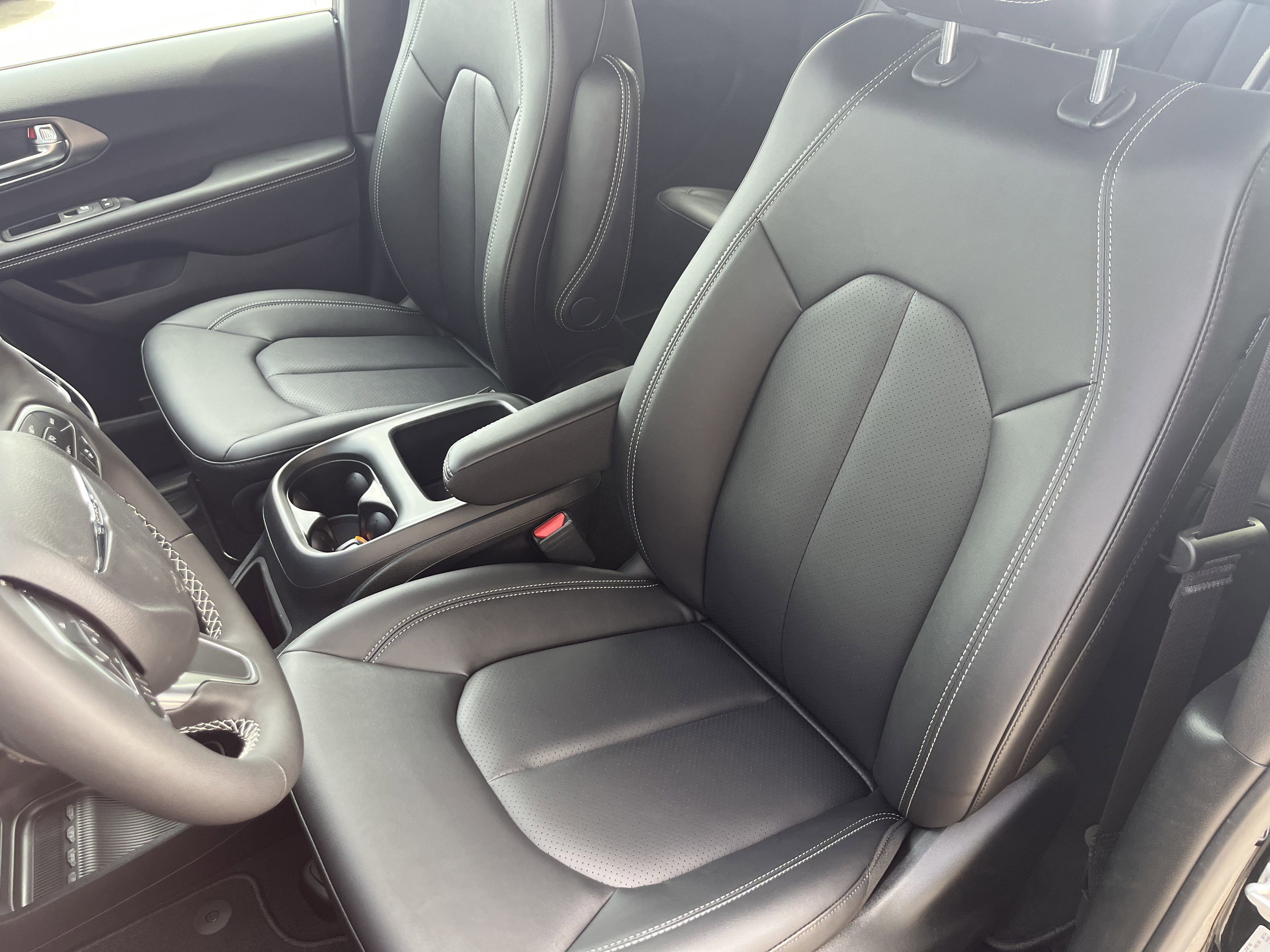 New 2026 Chrysler Pacifica Select image 10