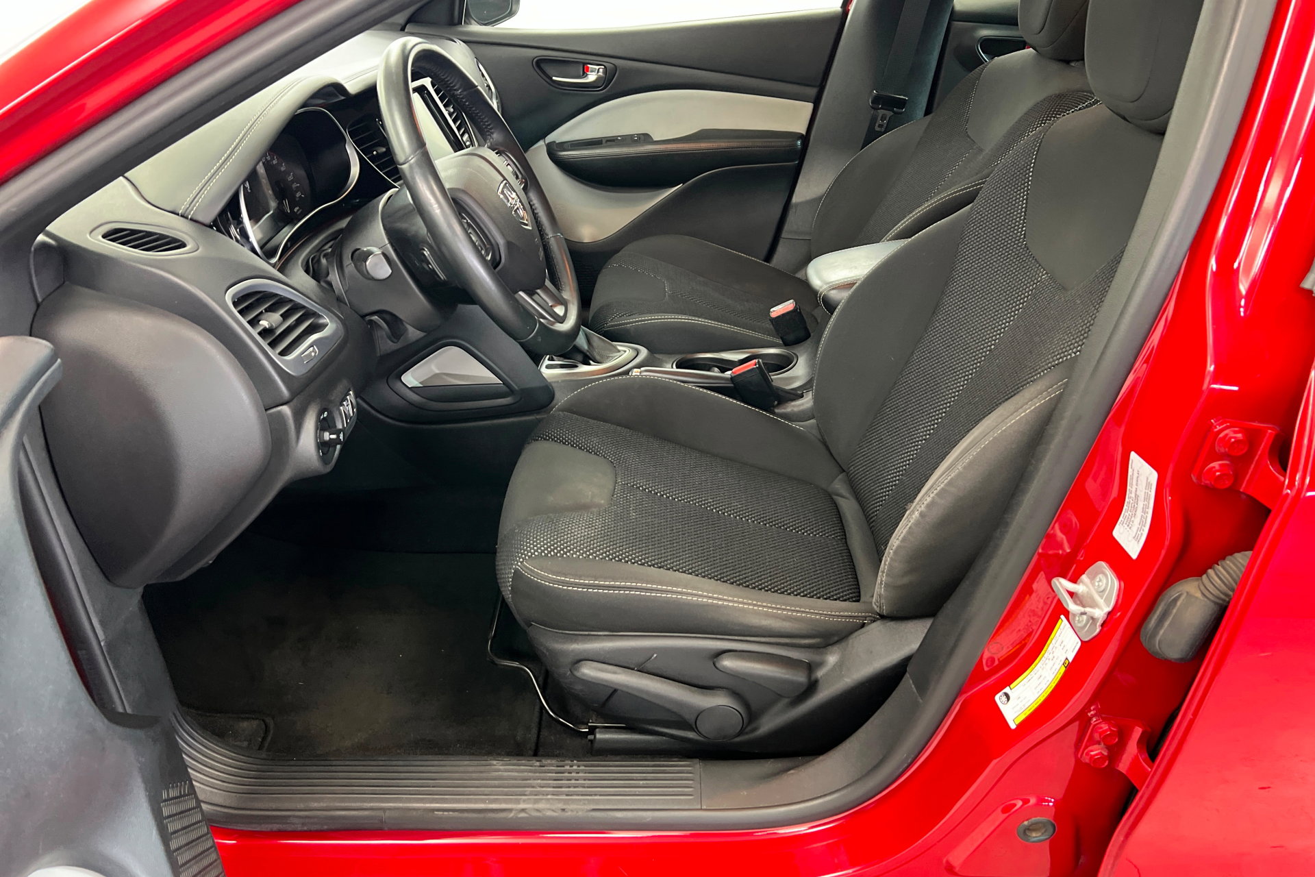 Used 2016 Dodge Dart SXT w/ Rallye Appearance Group FWD image 18