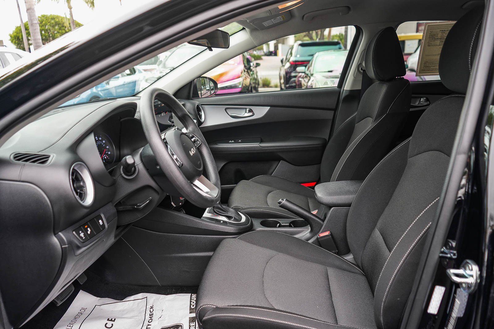 Used 2024 Kia Forte LXS w/ LXS Technology Package FWD image 15
