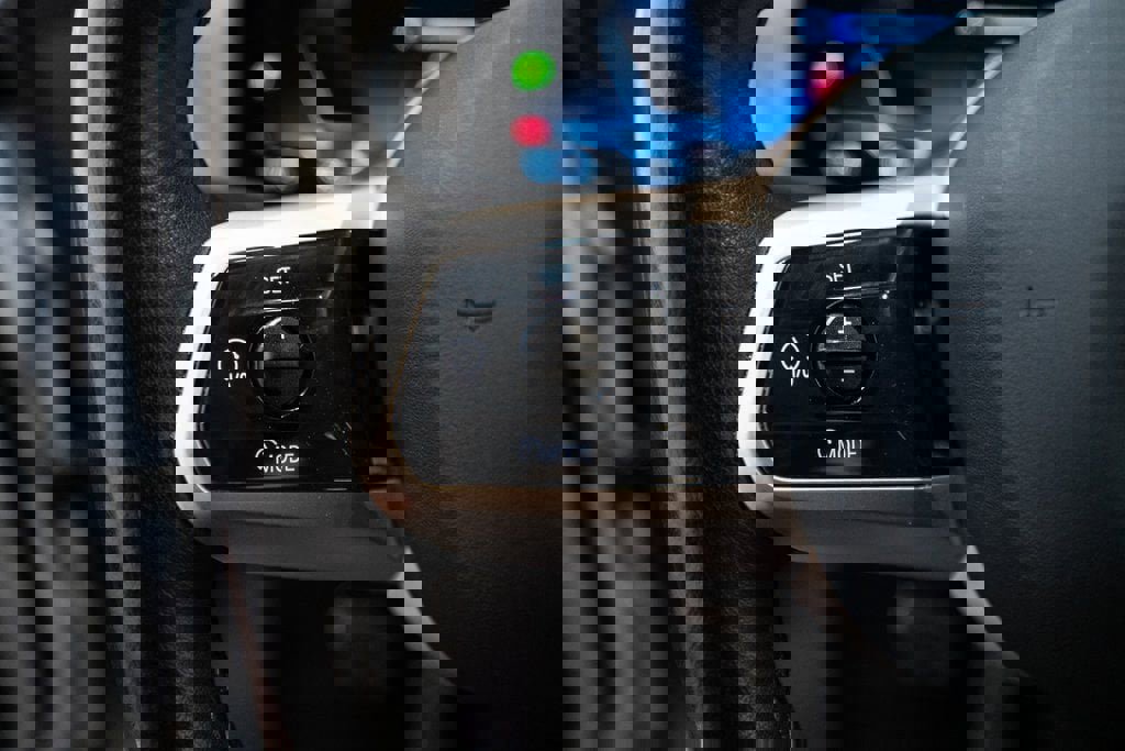 Used 2023 BMW iX xDrive50 w/ Ultimate Package 2 image 18