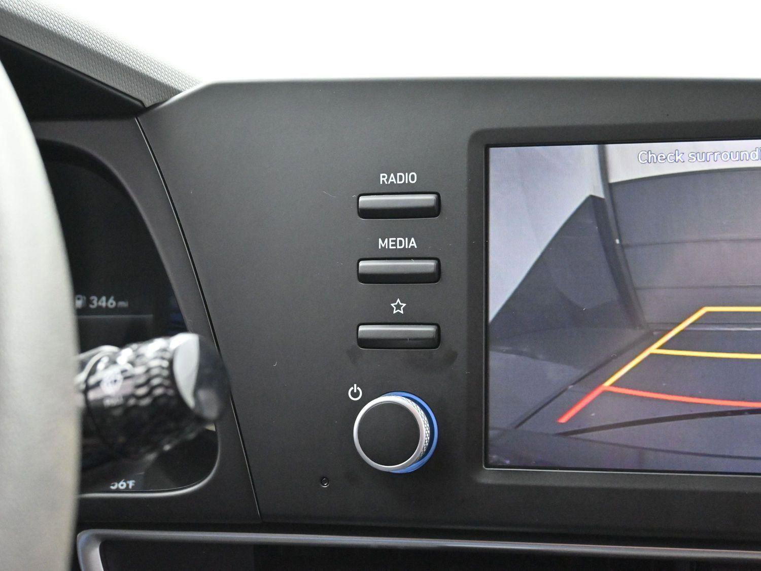 Used 2023 Hyundai Elantra SEL image 20