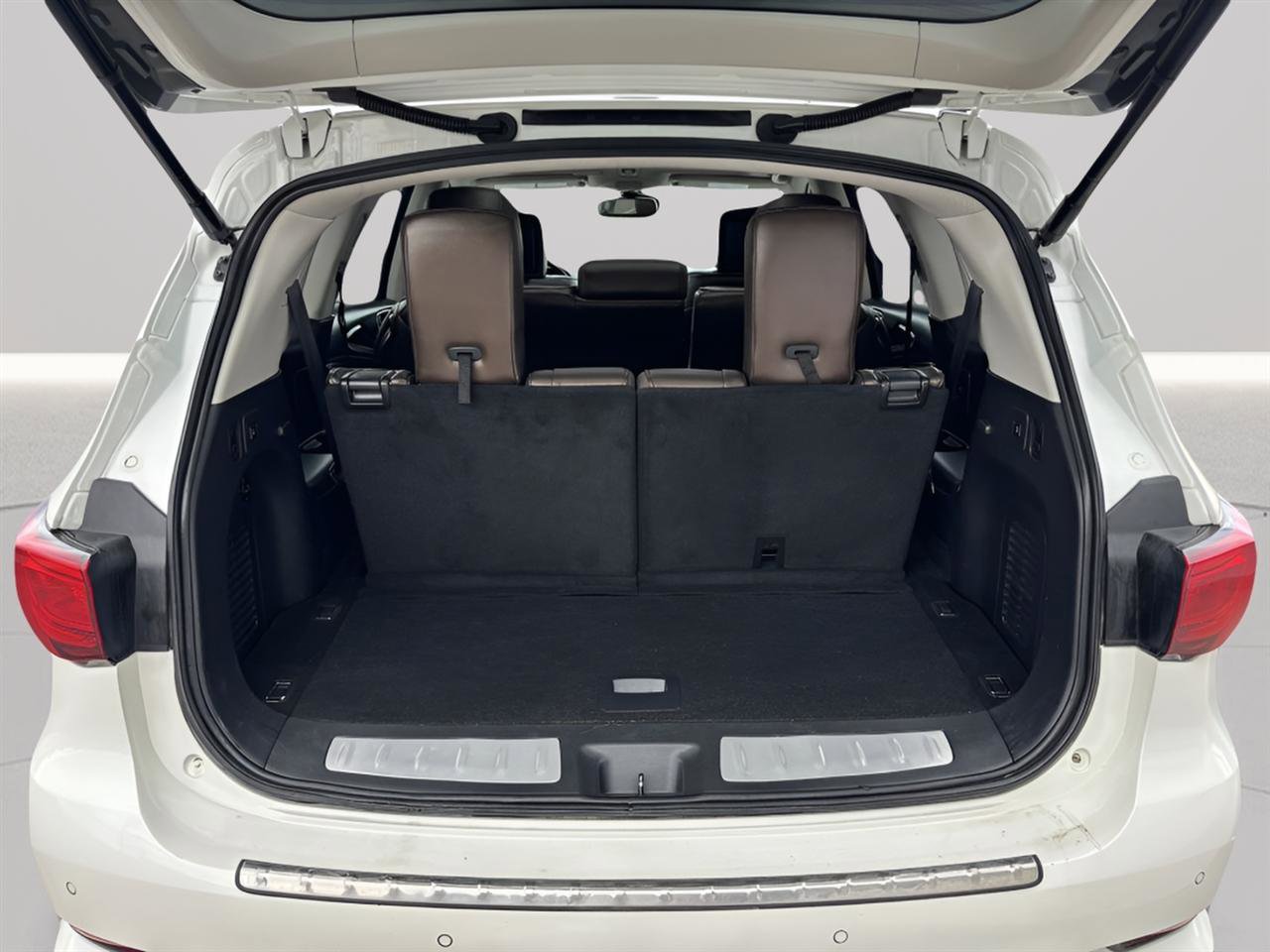 Used 2018 INFINITI QX60 Luxe w/ Deluxe Technology Package image 33