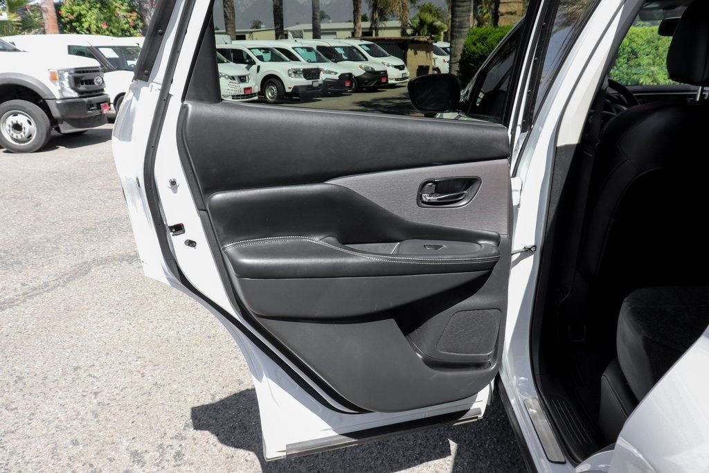 Used 2023 Nissan Murano SV w/ SV Midnight Edition Package image 31