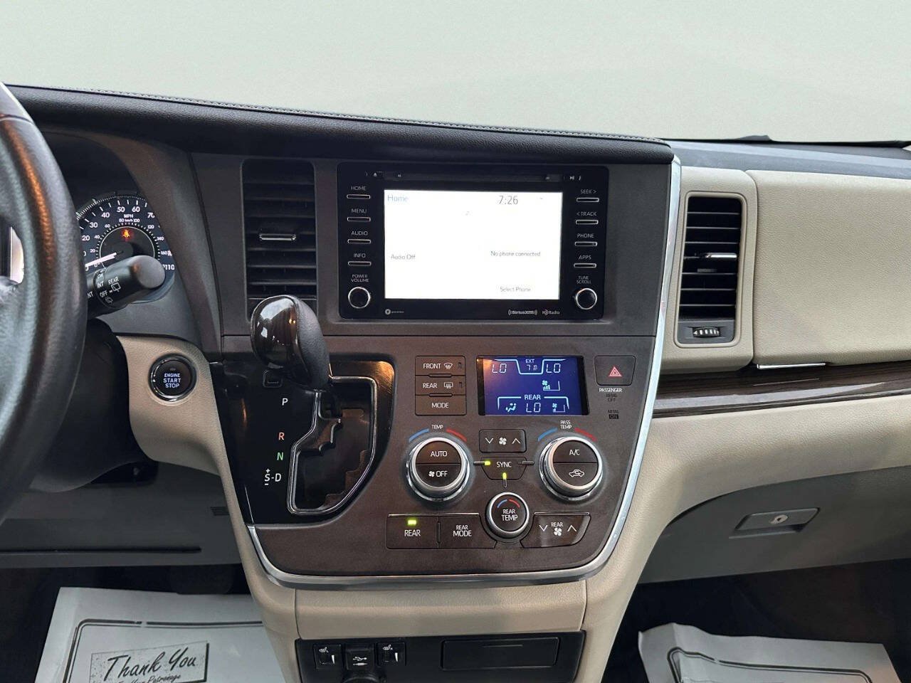 Used 2018 Toyota Sienna XLE FWD image 24