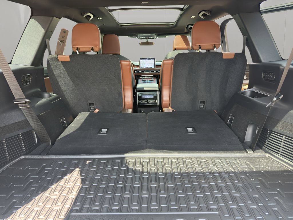 Used 2023 Lincoln Aviator Reserve w/ Elements Package Plus AWD/4WD image 18