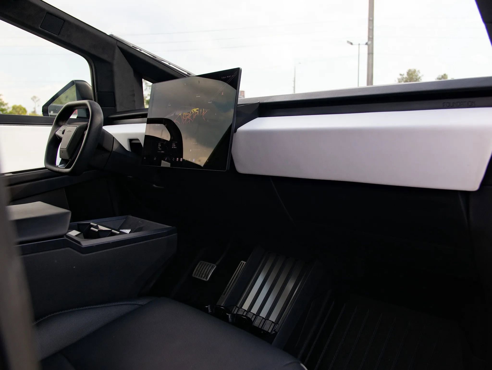 Used 2024 Tesla Cybertruck Cyberbeast image 23