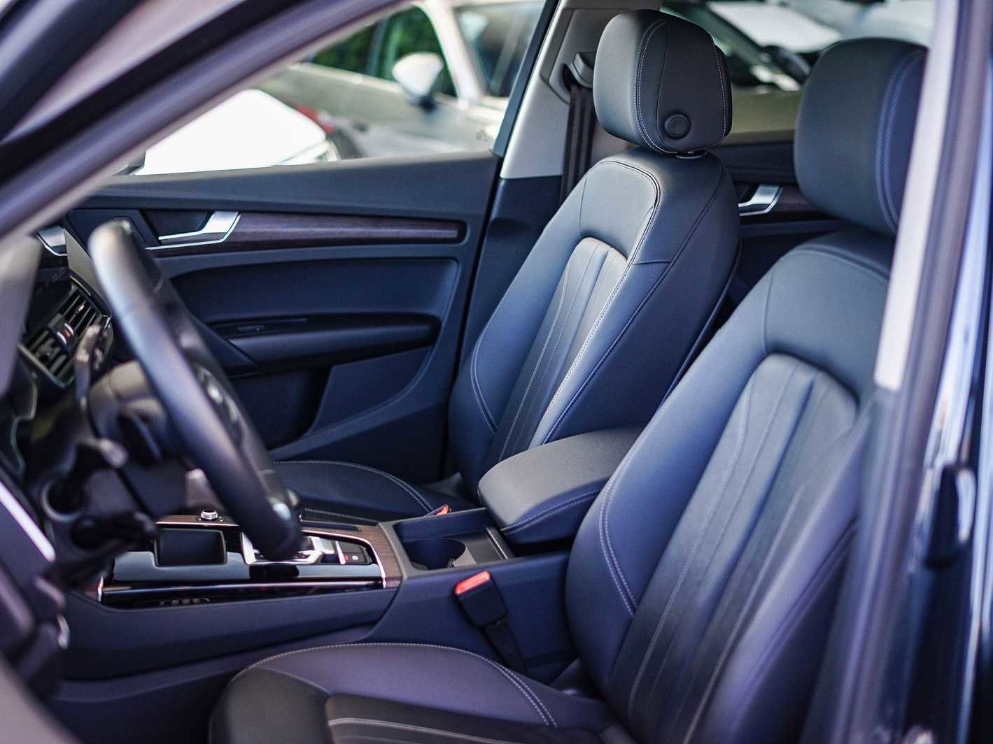 Used 2023 Audi Q5 Premium w/ Convenience Package image 20