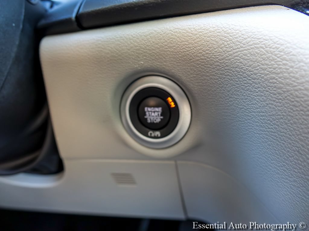 Used 2024 Chrysler Pacifica Touring-L FWD image 19
