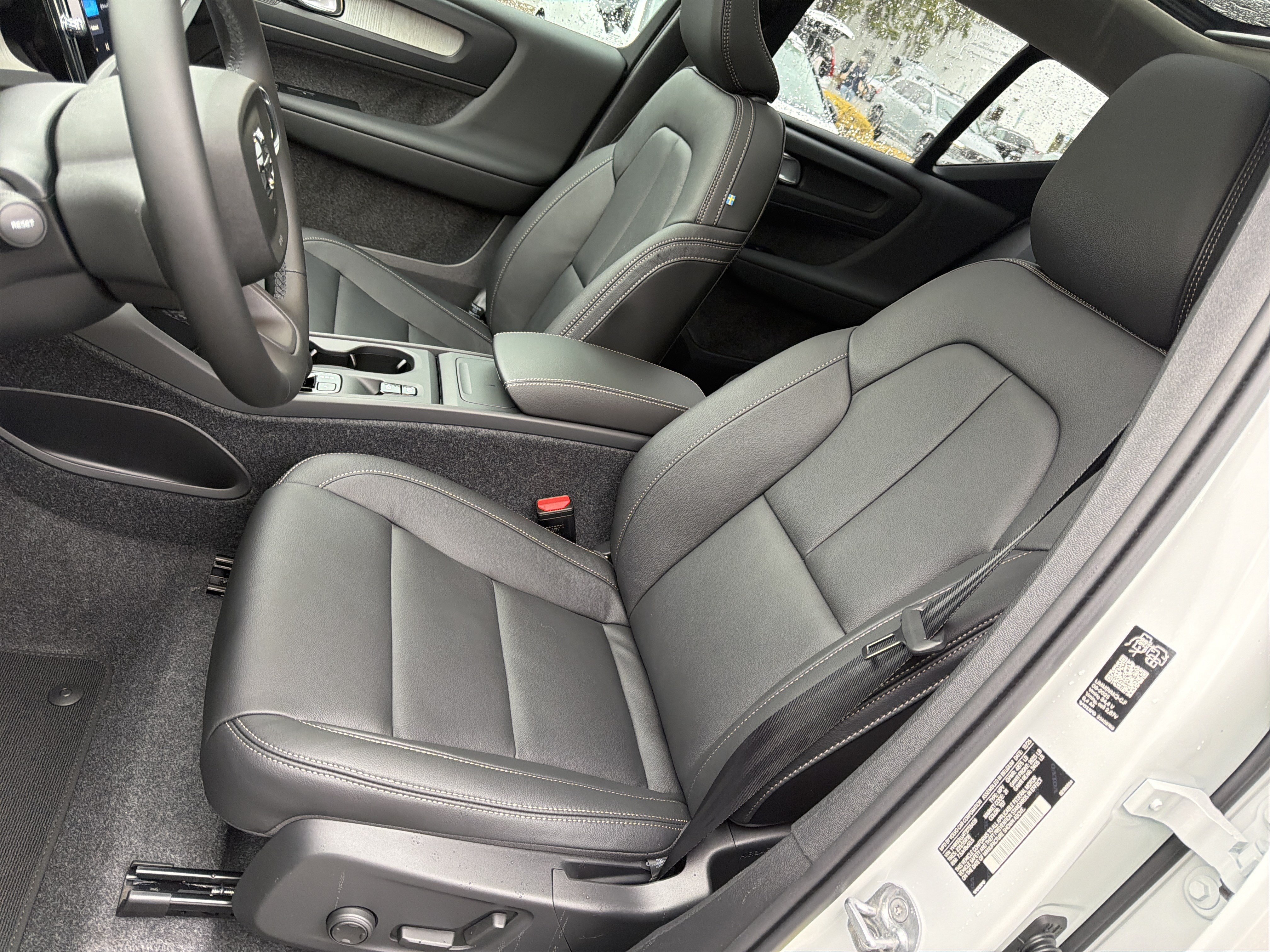 New 2026 Volvo XC40 B4 Core FWD image 15