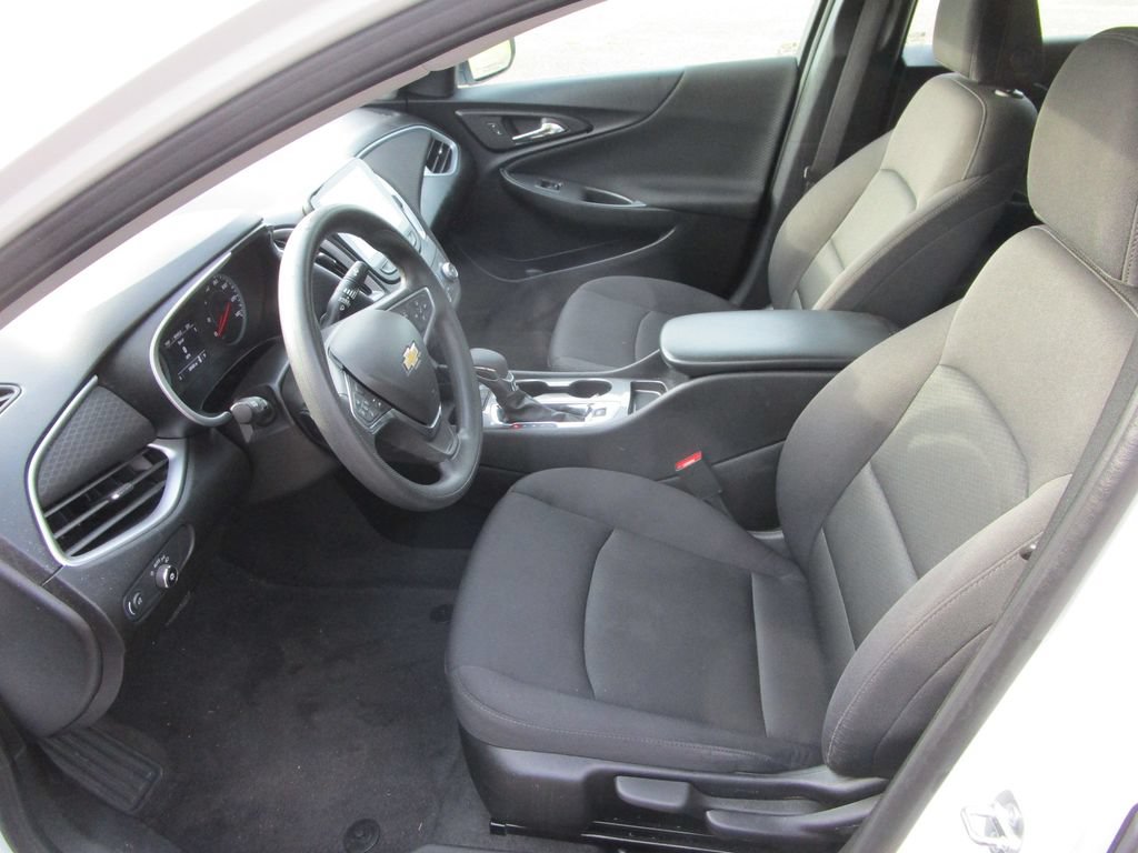 Used 2024 Chevrolet Malibu LS FWD image 16