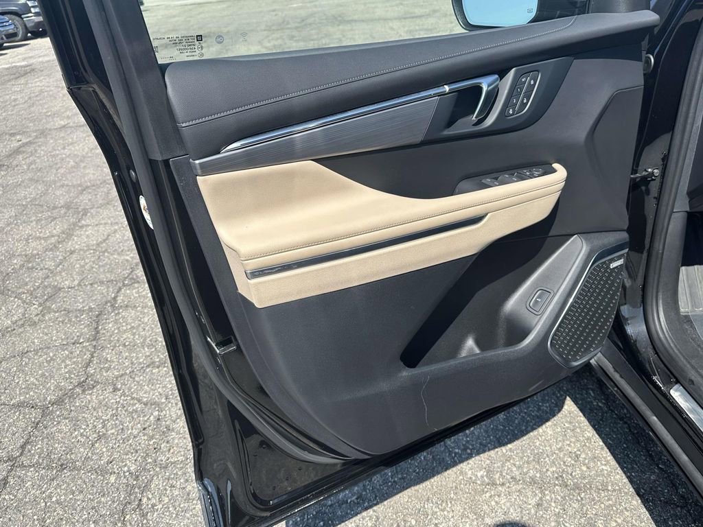 Certified 2025 Buick Enclave Preferred w/ Power Package image 16