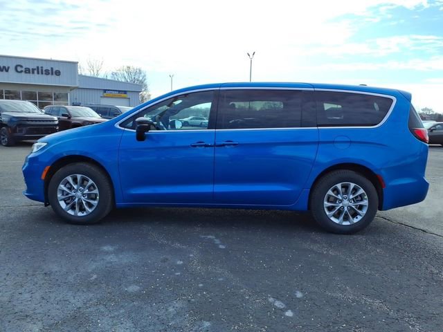 New 2026 Chrysler Pacifica Select image 4