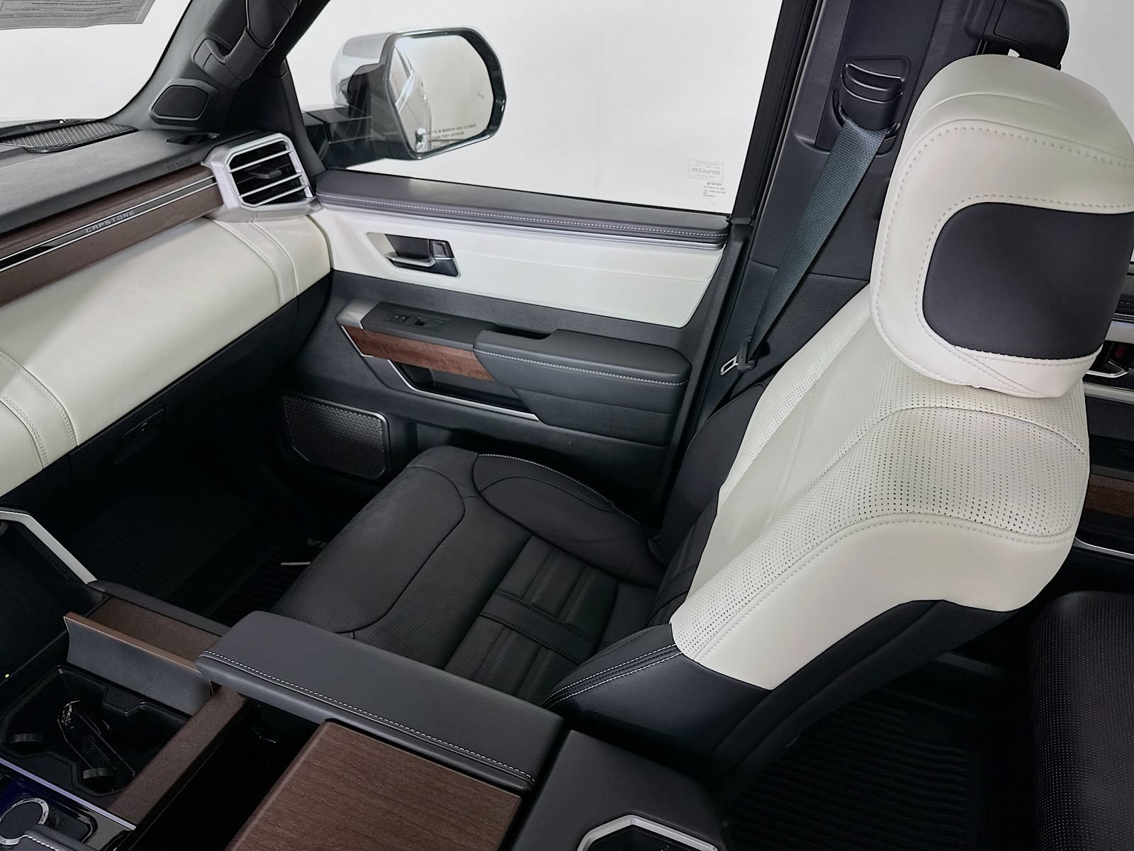 Certified 2025 Toyota Sequoia Capstone AWD/4WD image 24