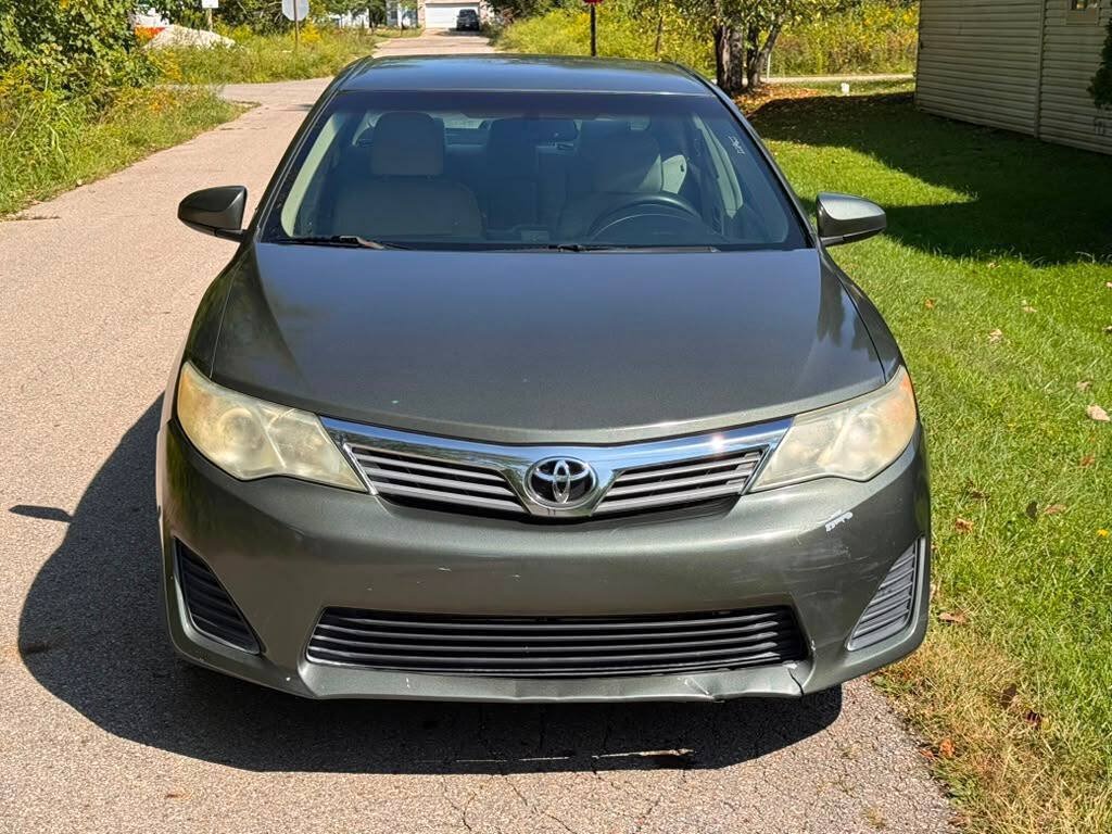 Used 2012 Toyota Camry FWD image 11