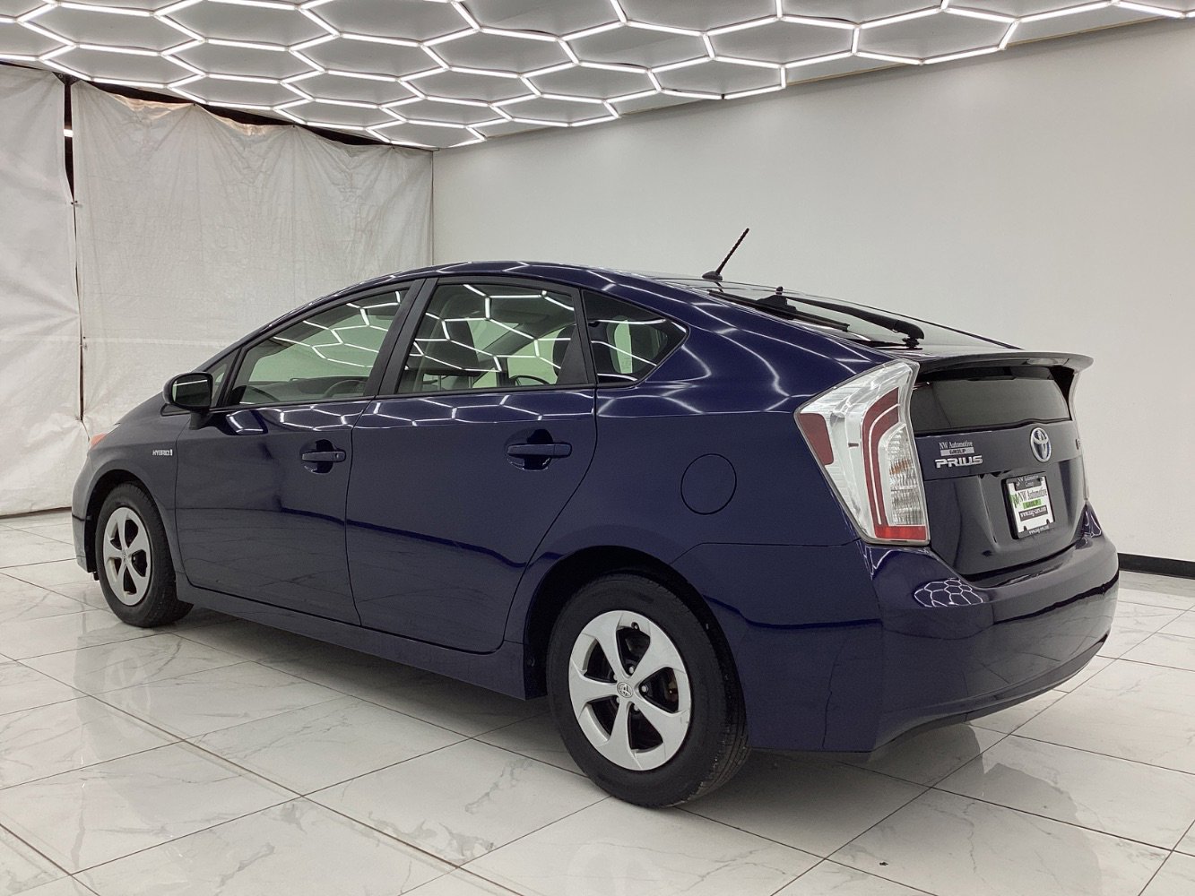Used 2015 Toyota Prius Two image 12