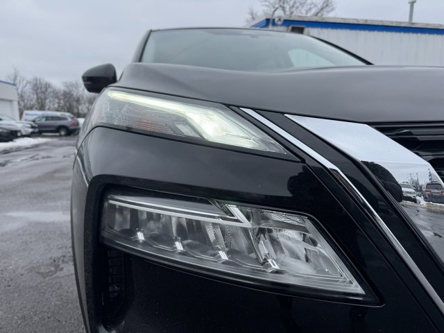 Used 2021 Nissan Rogue SV image 10