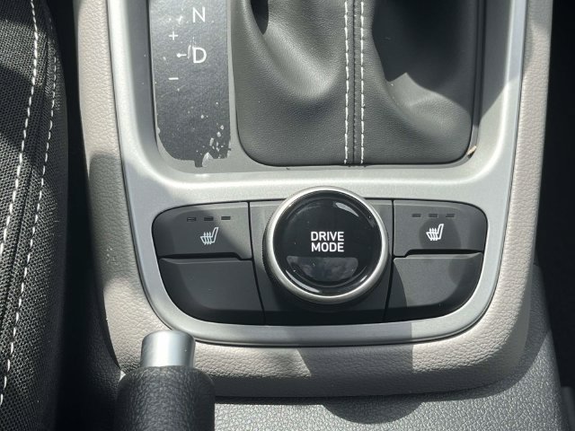 New 2026 Hyundai Venue SEL FWD image 30
