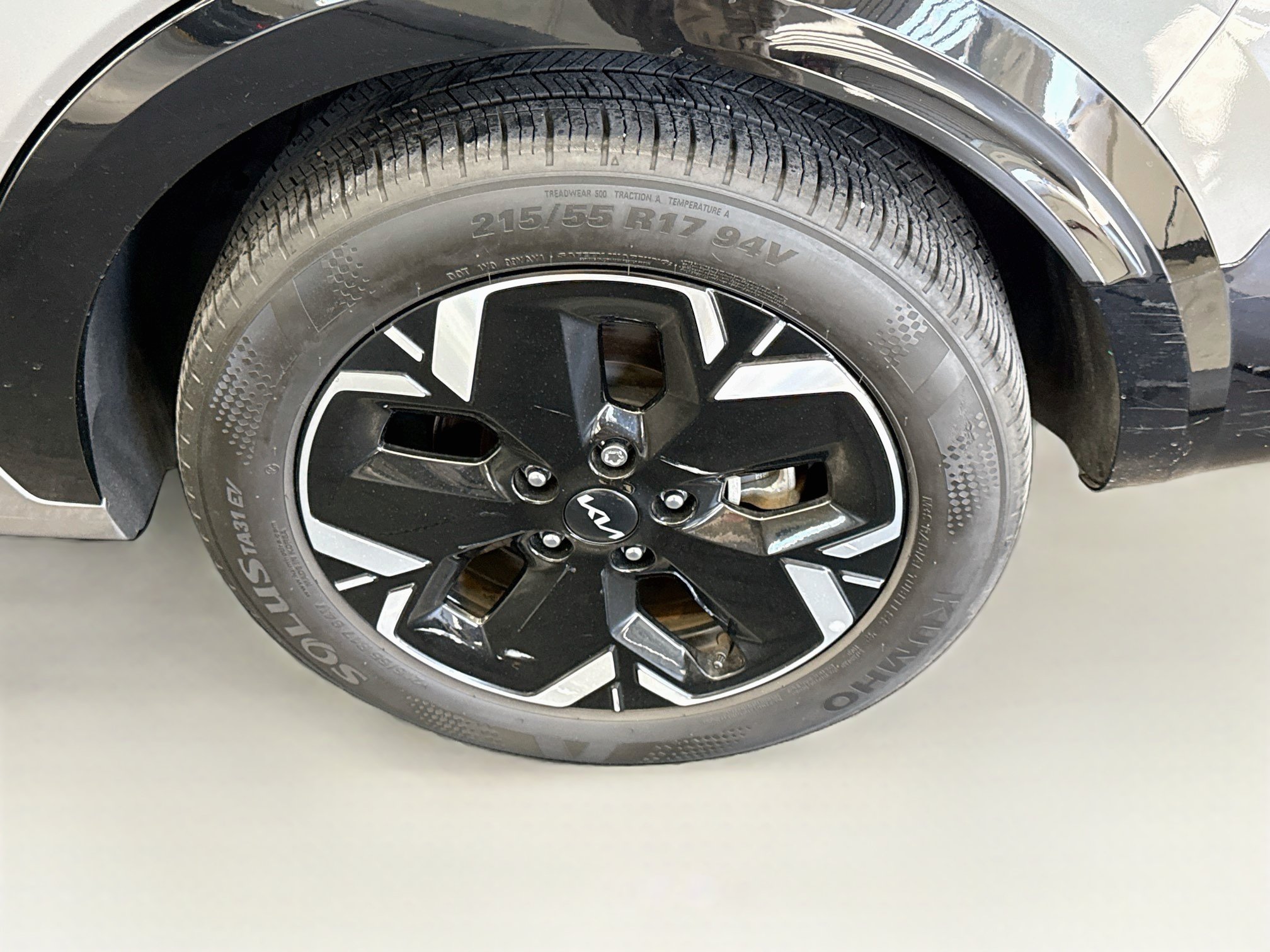Used 2023 Kia Niro Wind w/ Wind Preserve Package FWD image 11