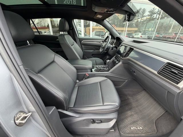 Used 2020 Volkswagen Atlas Cross Sport SEL image 11