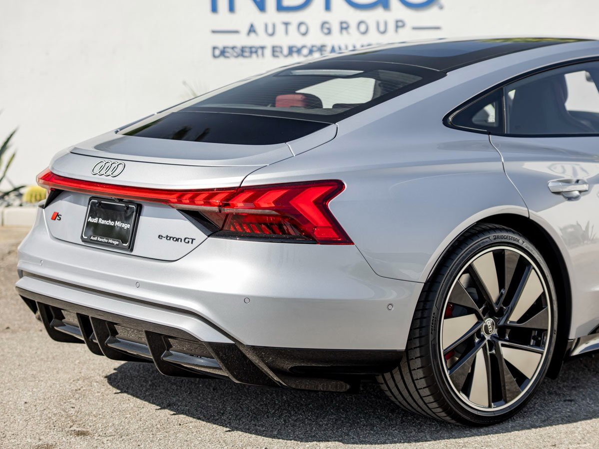New 2025 Audi S e-tron GT Prestige image 7
