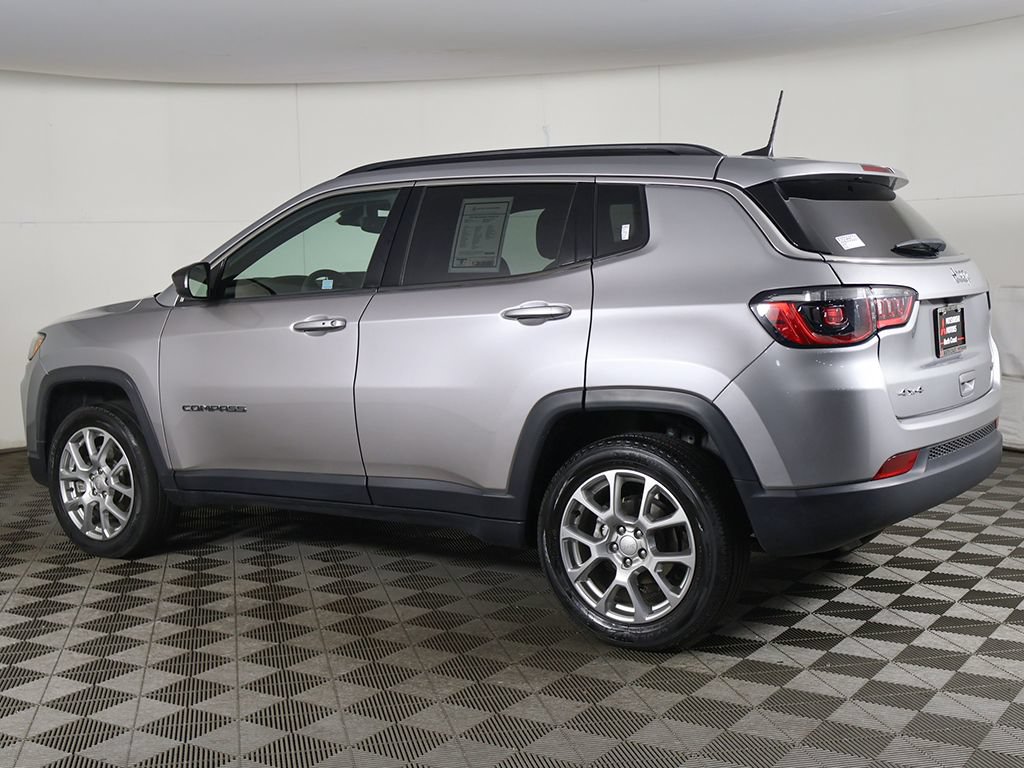 Used 2023 Jeep Compass Latitude AWD/4WD image 9