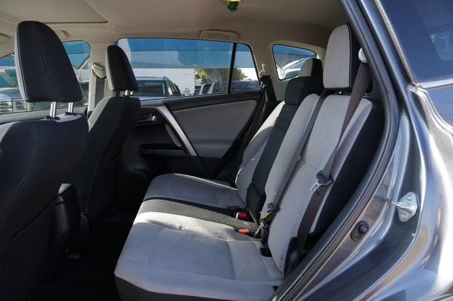 Used 2017 Toyota RAV4 XLE w/ Carpet Mat Package AWD/4WD image 8
