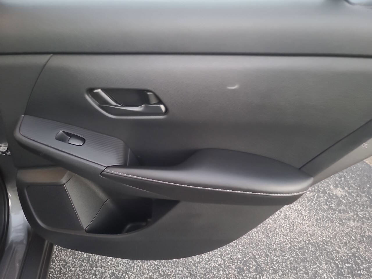 Used 2024 Nissan Sentra S FWD image 28