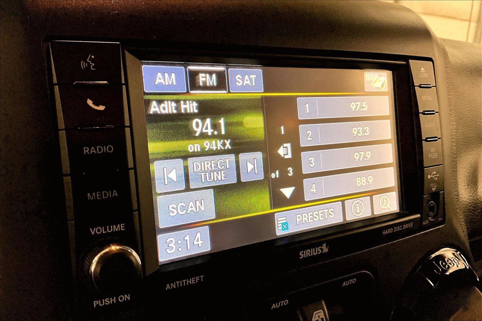 Used 2015 Jeep Wrangler Unlimited Sahara image 20