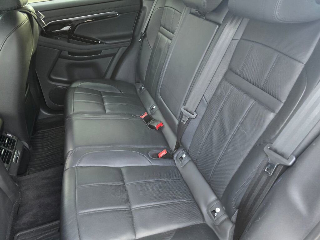 Used 2020 Land Rover Range Rover Evoque SE image 17