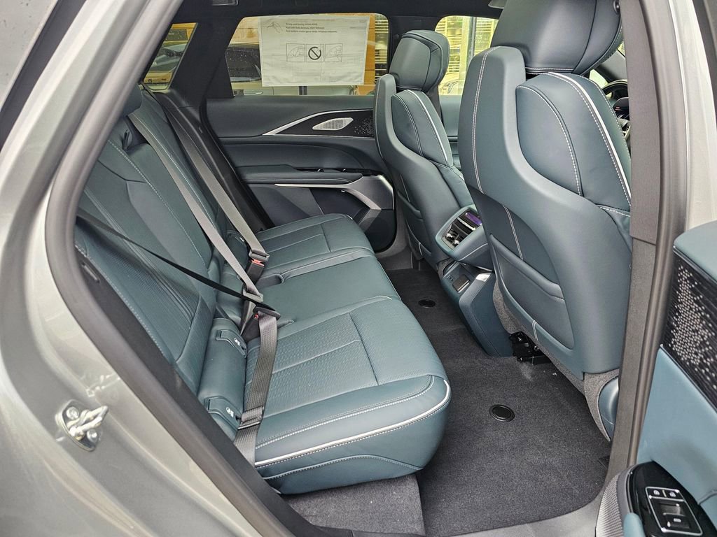 New 2026 Cadillac Lyriq Signature Sport w/ Nappa Leather Package AWD/4WD image 12