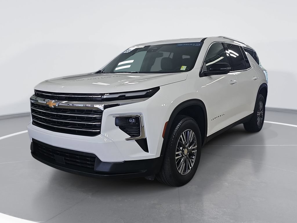 Used 2025 Chevrolet Traverse LT FWD image 9